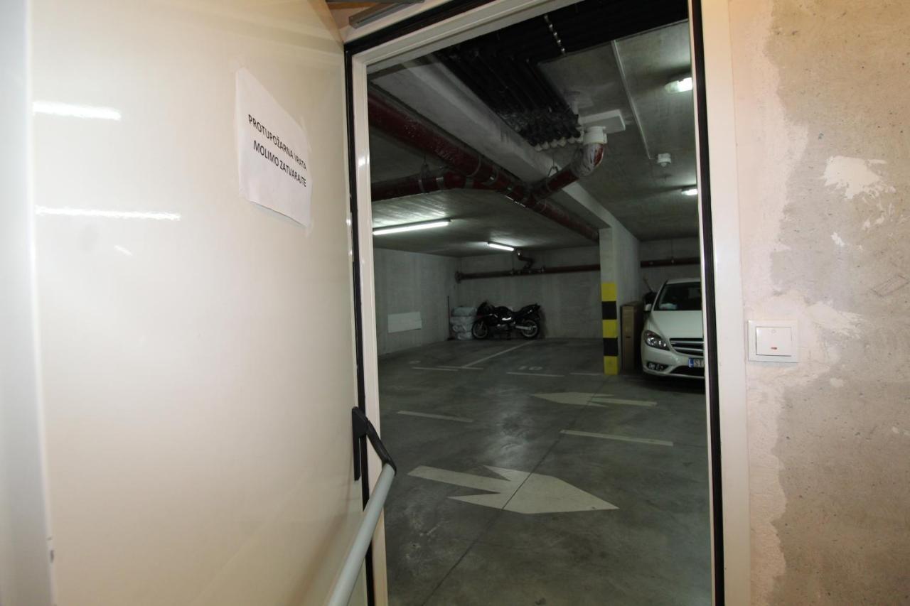 Macadamia With Garage Parking Apartament